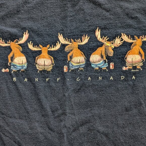 Banff Canada Moose Mooning T- Shirt - Size M - Picture 2 of 5